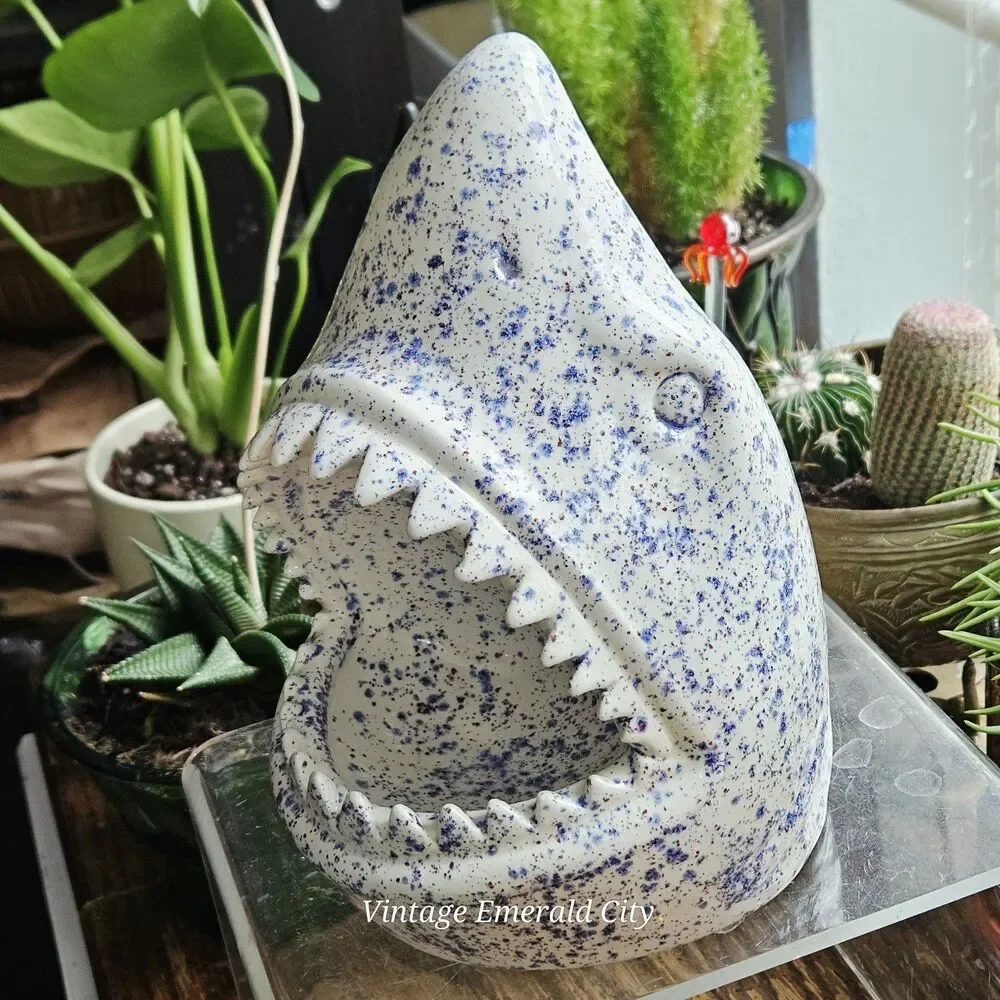 White Shark Blue Speckled Ceramic Catch All Candy Trinket Dish Bowl Ashtray 3D
